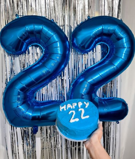 Ballon, 22, birthday girl, cake blue Happy Birthday 22, Birthday 22, Happy 22nd Birthday, Gold Pillow Covers, Birthday Logo, Cake Story, Gold Pillow, Sunset Quotes Instagram, Happy Birthday Cake Images