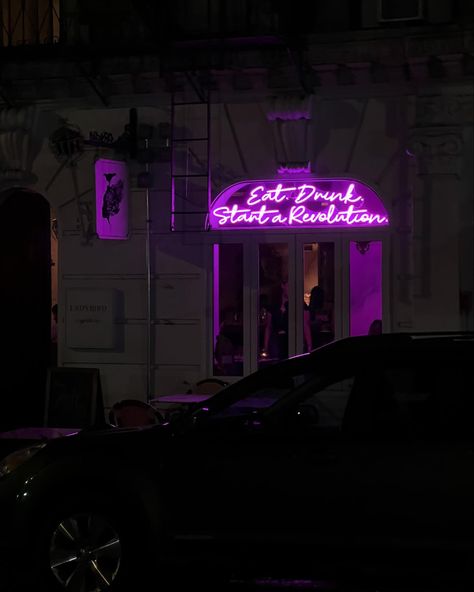 Night Life New York, Night Aesthetic Nyc, Nyc Lights, Nyc Astethic Night, Late Night New York Aesthetic, Nyc Nighttime Aesthetic, New York Food, Aesthetic Pinterest, Night Owl