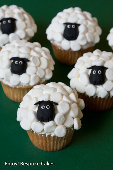 Tractor Cookies, Sunday School Snacks, Lamb Cupcakes, Sheep Cupcakes, Farmyard Party, Sheep Cake, Farm Themed Party, Repeat Crafter Me, Creative Cupcakes