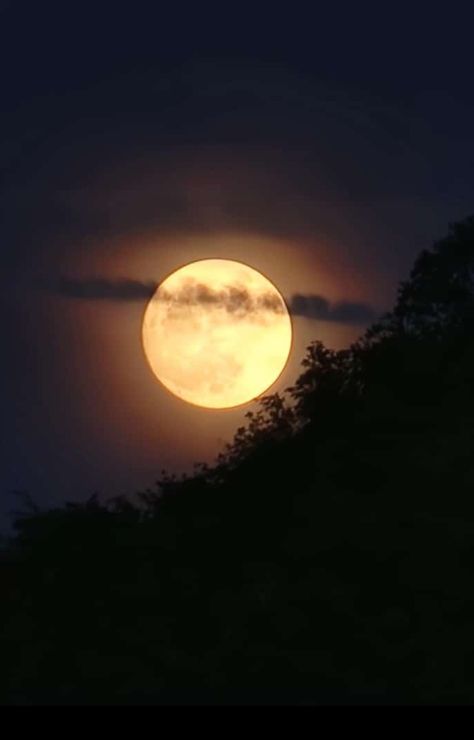 Luna llena y roja