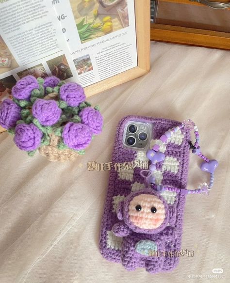 Crochet Mobile Cover, Art Au Crochet, Crochet Phone Cover, Crochet Phone Cases, Bracelet Crochet, Crochet Mobile, Micro Crochet, Crochet Case, Confection Au Crochet