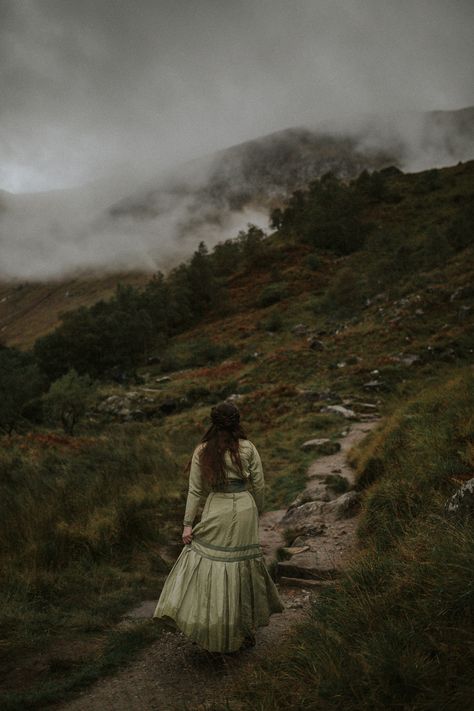 Earth Tone Photoshoot, Victorian Outfit, Scotland Elopement, Vintage Green Dress, Japanese Animated Movies, Dreamy Photography, Fort William, Fantasy Photography, Vintage Outfit