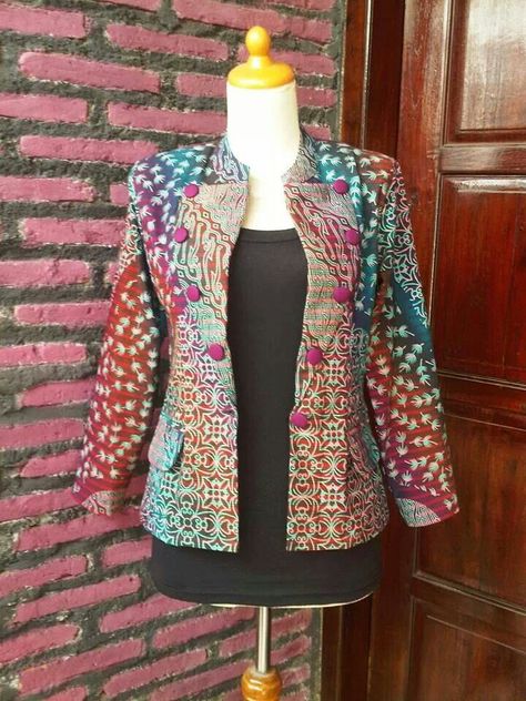 jfjk Blezer Batik, Blazer Batik, Batik Blazer, Pola Blus, Model Batik, Batik Ideas, Batik Dress Modern, Kebaya Modern Dress, Ankara Jackets