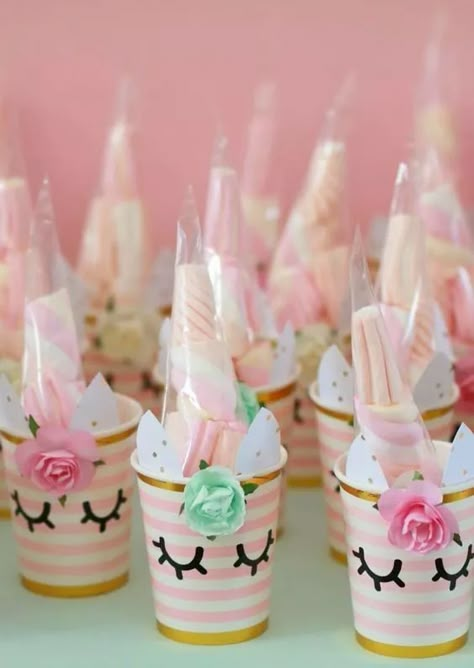 25 Cool Unicorn Party Ideas for Kids | momooze.com Party Ideas On A Budget, Diy Unicorn Birthday Party, Unicorn Milkshake, Unicorn Party Ideas, Unicorn Hot Chocolate, Unicorn Party Food, Unicorn Treats, Food Decorations, Party Ideas For Kids