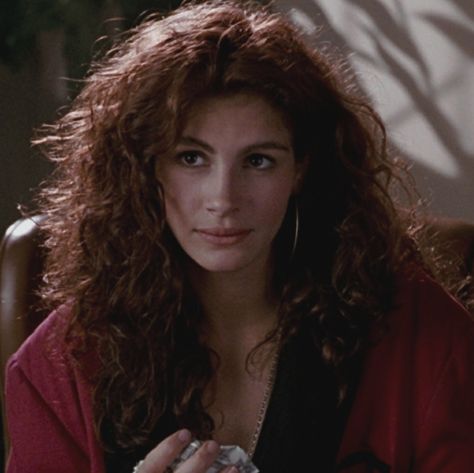 Vivian Ward, Julia Roberts Hair, Pretty Woman Movie, 90s Beauty, Curly Hair Photos, Auburn Hair, Hair Reference, Julia Roberts, Dream Hair