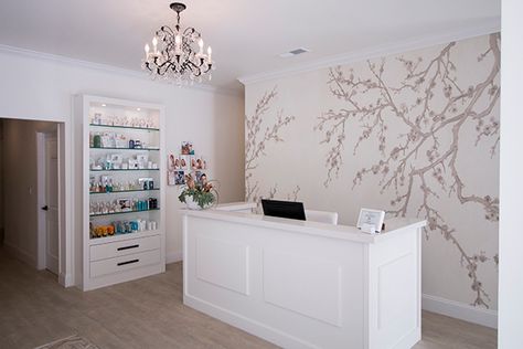 Medical Spa Accent Walls, Med Spa Waiting Area, Med Spa Decor Modern, Med Spa Waiting Room Ideas, Wallpaper For Skin Clinic, Dermatologist Aesthetic Clinic Design, Medical Spa Interior Design, Skin And Hair Clinic Interior Design, Medical Spa Decor