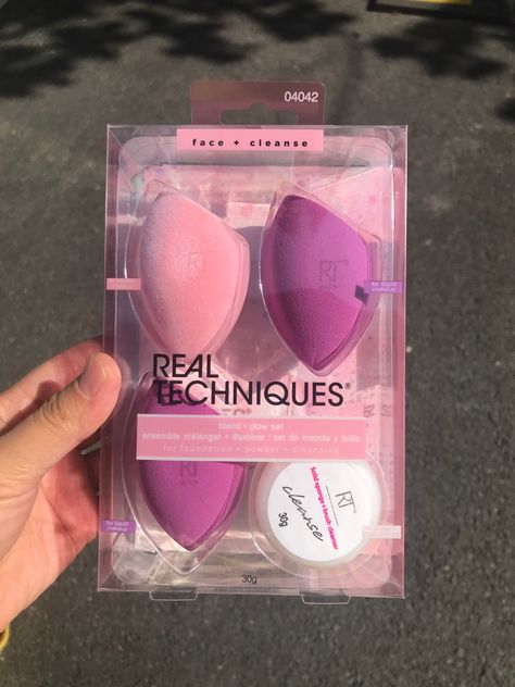 real techniques blend glow set: soft makeup sponge +velvet sponge +soap collections Beauty Blender Real Techniques, Homemade Headbands, Real Techniques Sponge, Beauty Blender Set, Eyeshadow Styles, Eyeliner Techniques, Beauty Blenders, Flawless Makeup Application, Fancy Makeup