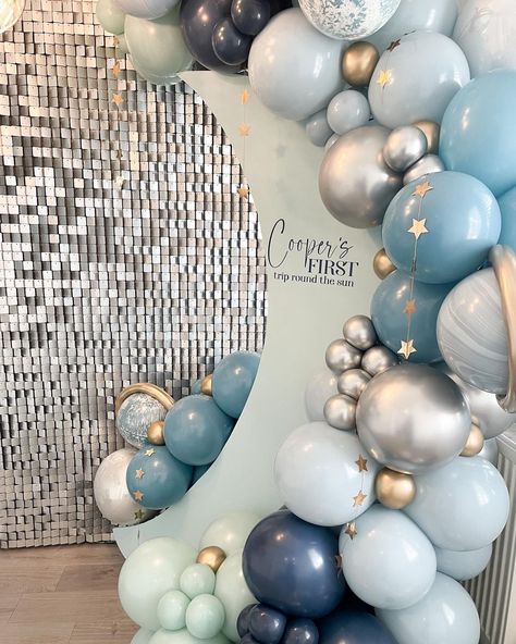 Coopers first trip round the sun 🌙🪐👨🏻‍🚀🌕 The cutest theme for a first birthday! Ft our crescent moon, satin silver sequin wall, helium… | Instagram First Birthday Decorations Boy, Baby Boy Birthday Cake, Moon Balloon, Sequin Wall, First Birthday Decorations, Cute Themes, Baby Boy Birthday, Boy Birthday Cake, Boy First Birthday