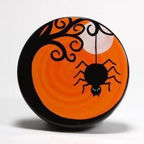 Fun Rock Painting Ideas, Halloween Pottery Painting, Halloween Rock Art, Halloween Stones, Painting Ideas For Halloween, Halloween Rock Painting Ideas, Halloween Rock Painting, Halloween Painted Rocks, Spider Wall