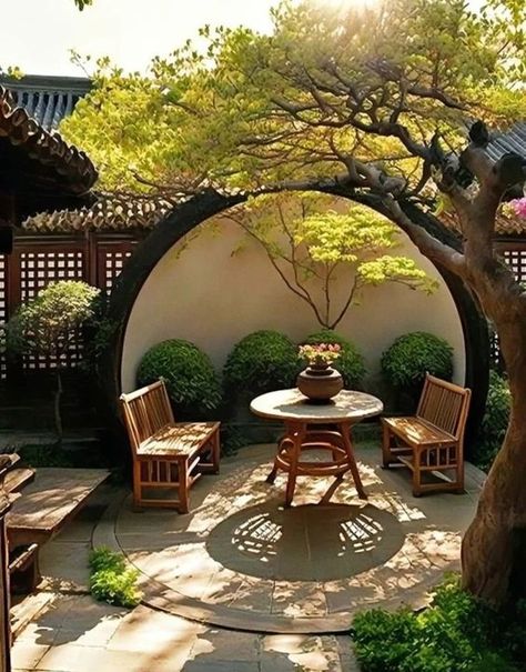 Check more at https://zugnews.com/60200-2/ Japanese Interior Courtyard, Chinese Style Garden, Chinese Cottagecore, Chinese Courtyard House, Traditional Chinese House, Japanese Garden Backyard, Japanese Gardens Design Ideas, Chinese Courtyard, Detail Arsitektur