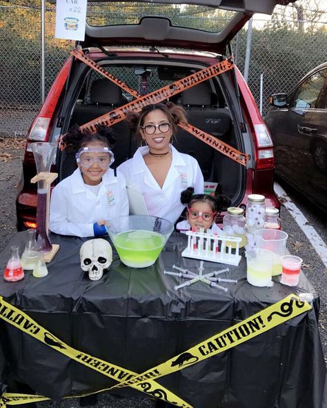 Halloween Car Decorations, Mad Scientist Halloween, Car Decorating, Church Halloween, Trunk Or Treat Ideas, Halloween Traditions, The Dating Divas, Mad Science, Treat Ideas