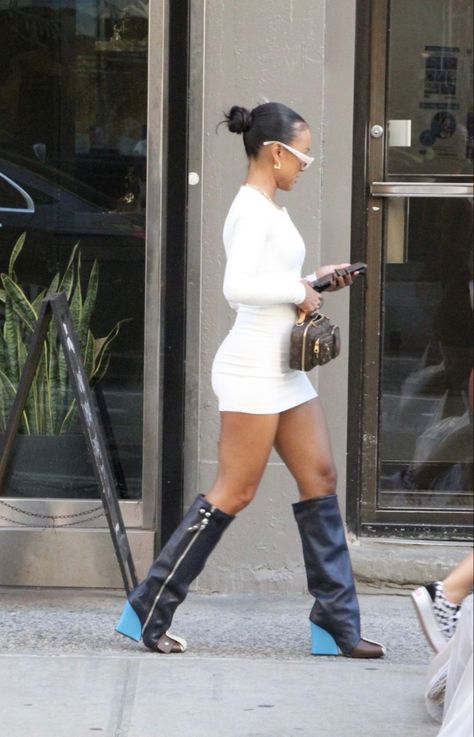 — Karrueche having lunch at Cipriani Downtown in Soho, 2021. Karrueche Tran Dress, Denim Espadrilles Outfit, Pointed Slingback Heels Outfit, Karrueche Tran Style 2023, Fall Date Outfits 2023, Karuchee Tran Style, Karrueche Tran 2023, Karreuche Fashion, Fashion Killa Fall 2023