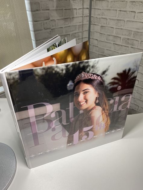 Quinceañera Photo Album Ideas, Quince Book Ideas, Quince Signature Book, Purple Quinceanera Theme, Quince Pictures, Quinceanera Photoshoot, Quince Invitations, Hello Kitty Colouring Pages, Quinceanera Planning