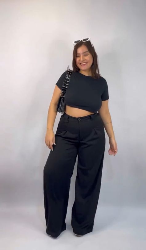 Black Pants Outfit Midsize, Cargo Pants Crop Top Outfit Plus Size, Plus Size Moodboard, Black Cargo Pants Outfit Midsize, Nyc Outfits Plus Size, Plus Size Clean Girl, Casual Birthday Outfit Plus Size, Midzise Fashion, Plus Size Clean Girl Aesthetic