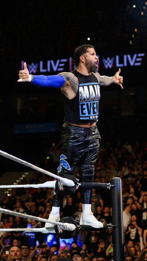 Jey Uso Main Event Yeet Jey Uso, Jey Uso Wwe, Wwe Usos, Jay Uso, Jey Uso Wallpaper, Cold Photos, Dwayne Johnson Family, Usos Wwe, Male Wrestlers