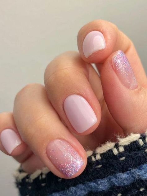 Light Purple Nails With Glitter, Nails On Black Skin, Purple Nails With Glitter, Purple Gel Nails, Light Purple Nails, Purple Glitter Nails, Nails With Glitter, Light Pink Nails, Hard Nails