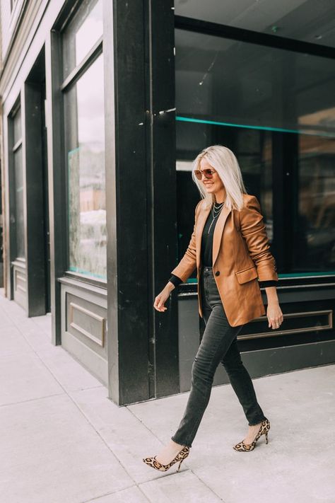 Cognac Leather Blazer Outfit, How To Style Brown Leather Blazer, Mixing Brown And Black Outfit, Brown Suit Jacket Outfit Woman, Light Brown Leather Blazer Outfit, How To Wear A Black Leather Blazer, Brown Faux Leather Blazer Outfit, Brown Leather Blazer Outfit Street Style, Carmel Blazer Outfit