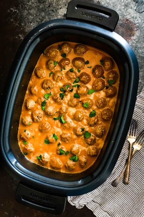 Party Meatball Recipes, Thai Crockpot, Slow Cooker Cocktail Meatballs, Party Food Meatballs, Slow Cooker Thai, Quick Turkey, Party Meatballs, Slow Cooker Asian, Chicken Parmesan Meatballs