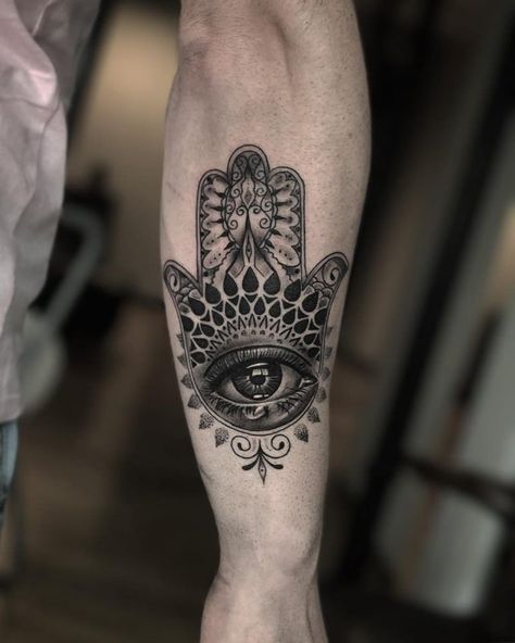 155+ Hamsa Tattoo Ideas That Pop! (with Meaning & Placements) - Wild Tattoo Art Hand Of Hamsa Tattoo, Cool Henna Tattoos, Fatima Hand Tattoo, Masonic Tattoos, Eye Tattoo Meaning, Hamsa Tattoo Design, Tattoo Male, Tattoo Homme, Hamsa Hand Tattoo