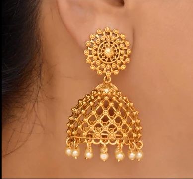 Jhumka Designs Gold, Jhumkas Designs, Latest Gold Earrings Designs, Latest Gold Earrings, Gold Jhumkas, Gold Jhumka, Jhumka Designs, Gold Earrings Indian, Gold Jhumka Earrings