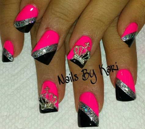 Bike Week Nails, Dance Nails Designs, 50th Birthday Nails Design, Valentines Nails With Rhinestones, Neon Pink And Black Nails, Neon Pink Nails Art, Crown Nail Art, Rockabilly Nails, Pink And Black Nails