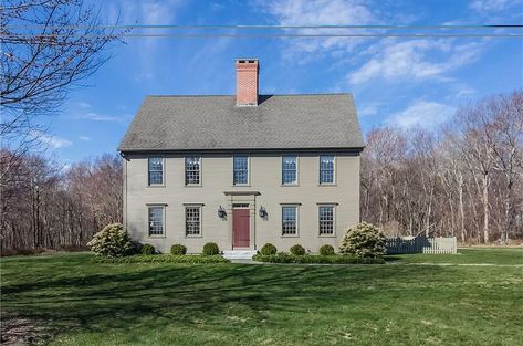 Salt Box House, Living Dining Rooms, Colonial House Exteriors, Glass Shower Doors Frameless, Saltbox Houses, Colonial House Plans, Bluestone Patio, Gathering Room, New England Homes