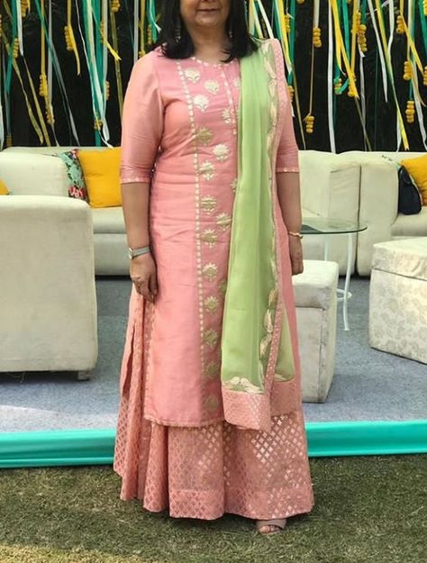 Beautiful Chanderi-Silk Kurti with Gharara and paired with pista green dupatta. Embellished with embroidery.  #suit #kurti #gharara #handwork #amritathakur Plus Size Ethnic Wear Indian, Plajo Suit, Plus Size Fashion For Women Indian, Dress Patern, Plus Size Lehenga, Suit Kurti, Plazzo Suits, Green Dupatta, Ethnic Wear Indian