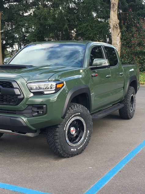 Overland Tacoma, Toyota Offroad, Toyota Tacoma Trd Sport, Big Cars, Green Truck, Custom Lifted Trucks, Dually Trucks, Auto Shop, Custom Pickup Trucks