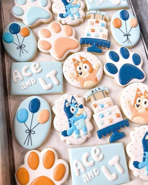 Bluey Cookies Decorated, Bluey Cookies, Kids Cookies, Balloon Cookies, Bluey Party, Bluey Birthday, Suga Suga, Cookies For Kids, Dog Cookies