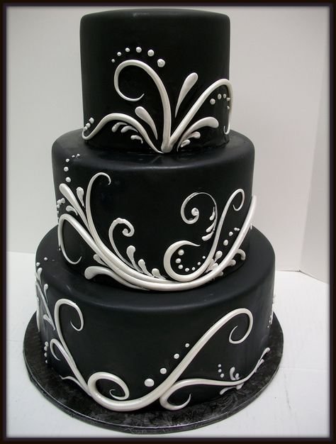 Black And White Cake, Black White Cakes, Rodjendanske Torte, Black And White Wedding Cake, Strawberry Cream Cakes, Black Cake, White Cakes, Cupcakes Decorados, Wedding Romantic