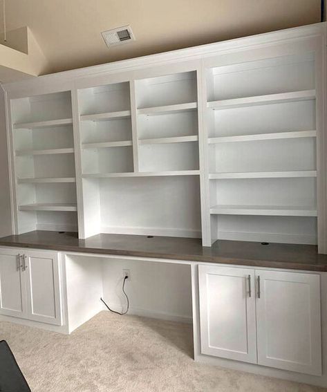 Custom Home & Office Built-In Desks — Woodmaster Custom Cabinets Bookshelf Wall With Desk, Diy Bookshelf Desk, Build Shelves, Built In Desk And Shelves, Studio In Casa, Custom Home Office, Home Office Decorating Ideas, Office Built Ins, Home Office Cabinets