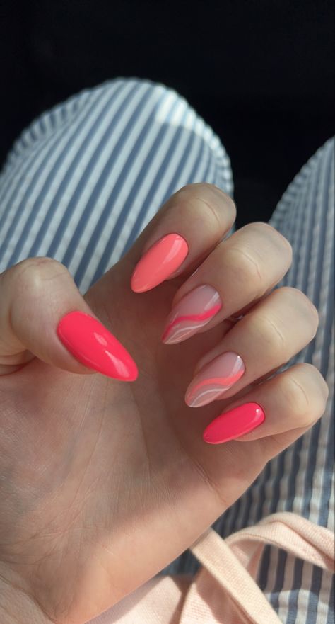 Almond Shaped Vacation Nails, Almond Shaped Nails Designs Spring 2023, Summer Nails Inspiration Almond Shape, Almond Nails Designs Spring Trends, Summer Nail Inspiration Acrylic Almond, Almond Nails Designs Bright, Nails Acrylic Almond Summer Colors, Almond Shaped Summer Nail Ideas, Spring 2023 Almond Nails