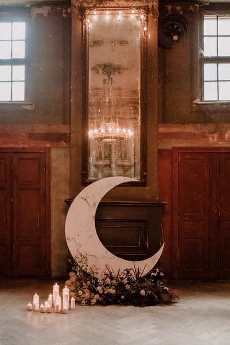 Crescent Moon Wedding Backdrop, Crescent Moon Decor, Moon Altar Wedding, Moon Wedding Decorations, Moon Wedding Backdrop, To The Moon And Back Wedding, Dark Vintage Wedding, Moon Theme Wedding, Moon Wedding Decor