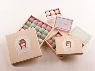 Mochi Packaging, Japanese Sweets, Fruit Drinks, Box Design, Mochi, Creative Professional, Global Community, Original Box, Ice Cream