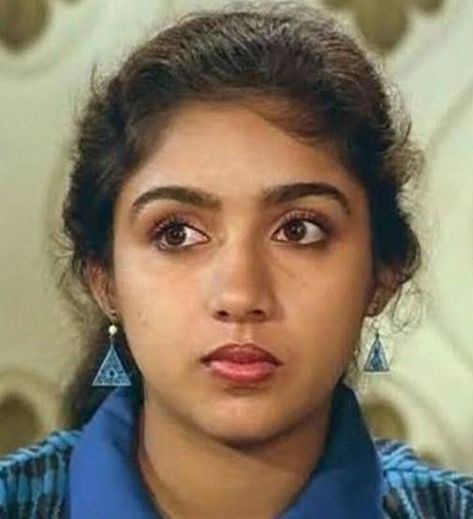 Revathy Revathi Actress, Sai Pallavi Hd Images, Bollywood Retro, Priyanka Mohan, 90s Actresses, Peacock Images, Black Woman Artwork, Retro Bollywood, Drawing Body Poses