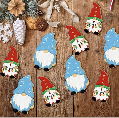 Gnome Cookies Decorated Christmas, Fall Gnome Cookies Decorated, Gnome Christmas Cookies Decorated, Christmas Gnome Cookies Decorated, Gnome Royal Icing Cookies, Gnome Sugar Cookies Decorated, Gnome Christmas Cookies, Gnome Cookies Decorated, Cookie Gnome