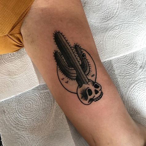 Saguaro Cactus Tattoo, Swag Tattoo, Cowgirl Tattoos, Vegas Tattoo, Tattoo New, Cactus Tattoo, Old School Tattoo Designs, Saguaro Cactus, American Traditional Tattoo