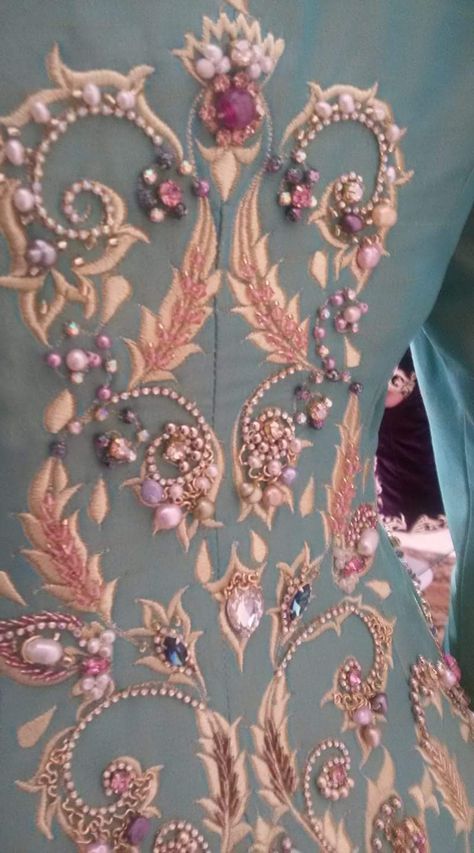 Jaime Haute Couture Embroidery, Bodice Applique, Motifs Perler, Kurti Embroidery Design, Couture Embroidery, Hand Work Embroidery, Handwork Embroidery Design, Embroidery Designs Fashion, Etsy Wedding