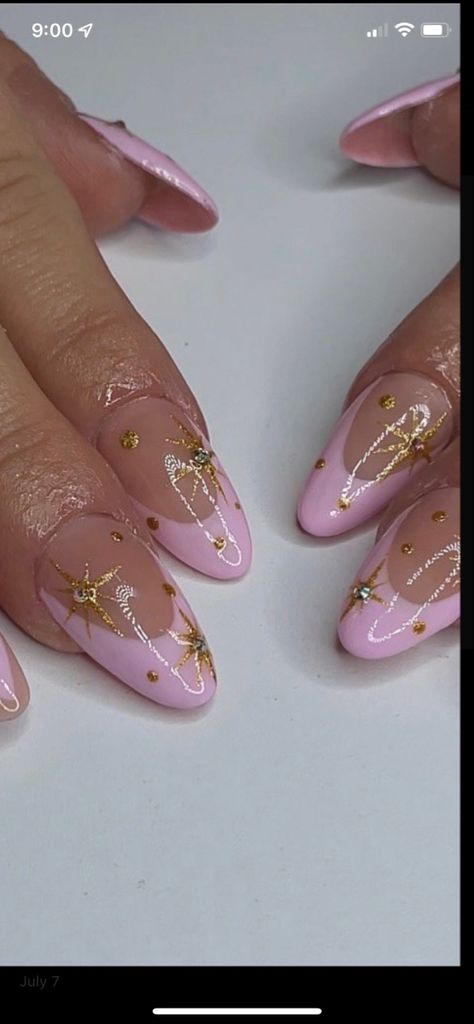 Fairycore Nail Ideas, Japanese Nails Valentines, Pink And Golden Nails, Divine Feminine Nails, Dreamy Nail Art, Bichota Nails, May Nails Ideas Short, Folklore Nails, Nails Ideas 2023 Blue