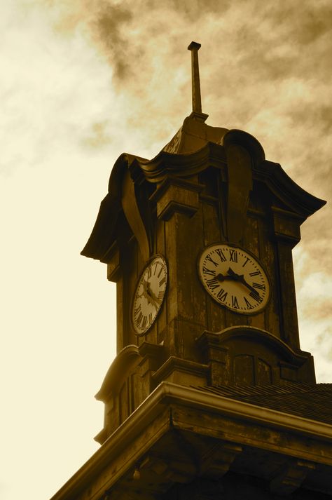 Clock Tower Tower Aesthetic Dark, Clock Tower Aesthetic, Tower Aesthetic, Tower Clock, Large Clocks, Big Clocks, Tick Tocks, Old Clock, Clock Faces