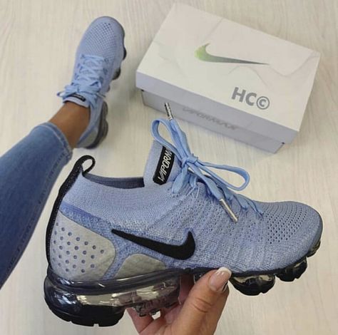 Nike Air Shoes, Fresh Shoes, Cute Sneakers, Hype Shoes, Twitter Photos, Air Vapormax, Gym Shoes, Nike Shoes Women, Dream Shoes