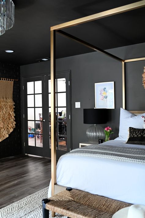 A Special Makeover with Sherwin-Williams 2021 Color Of The Year | SG Style Urbane Bronze Sherwin Williams, Bronze Bedroom, Blue And Gold Bedroom, Urbane Bronze, Transitional Bedroom, Gold Bedroom, Luxury Bedroom Master, Ranch Style Homes, Dreamy Bedrooms