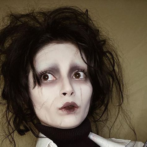 liv on Instagram: "edward scissorhands 🖤 . . . #edwardscissorhands #cosplay #makeup #mua #costume #johnnydepp #halloween #halloweenmakeup #timburton #cosplayer" Edward Scissorhands Cake, Edward Scissorhands Hands, Edward Scissorhands Makeup, Edward Scissorhands Costume, Edward Scissorhands, Tim Burton, Johnny Depp, Halloween Makeup, Halloween