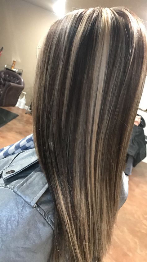 Light Hair Colors For Tan Skin, Bold Highlights For Brown Hair, Blonde Stripe Hair, Thick Hair Highlights, Skunk Hair Highlights, Skunk Chunky Highlights, Chunky Highlights Black Hair, Brown Hair With Chunky Highlights, Platinum Highlights On Dark Hair