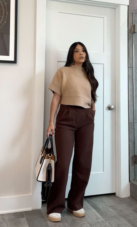 Tan Pant Outfits For Work, Professional Outfits Women Office, Fall Outfit For Work Offices, Fall Semi Casual Outfits Women, Brown Knit Pants Outfit, Modest Trousers Outfit, Business Casual Women Outfits Winter, Business Pro Outfits For Women, Casual Fall Outfits Midsize Women