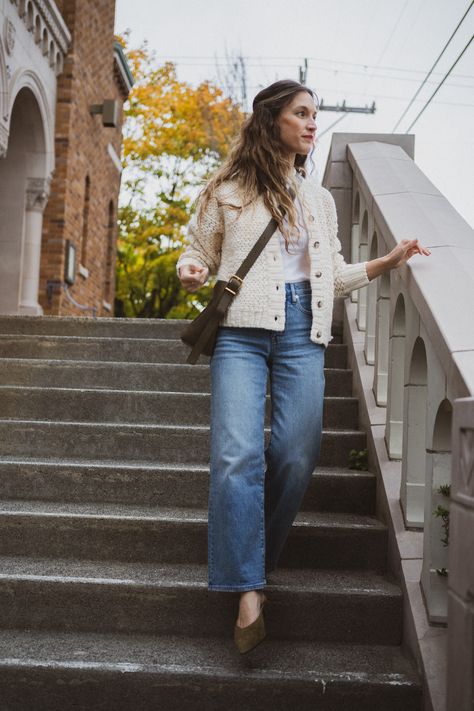 Daily Look 11.3.23 - Stitch & Salt Green Jeans Outfit, Green Cardigan Outfit, Green Mules, Cream Outfit, Cream Colored Cardigan, Cold Fashion, Cardigan Outfit, Easy Winter Outfit, Style Inspiration Fall