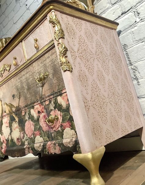 Dressers In Living Room Ideas, Dresser Antique, Console Chest, Painted Furniture Designs, Furniture Transfers, Dresser Painted, Fabric Dresser, Furniture Flip, Decoupage Furniture