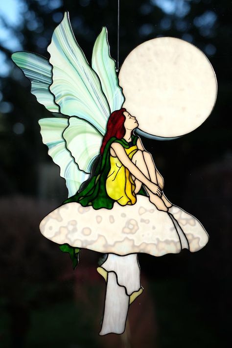 Stained Glass Fairy, Glass Fairy, Fairy Drawings, Art Glass Jewelry, Stained Glass Angel, Painted Glass Art, Stained Glass Ornaments, Glass Mushrooms, Stained Glass Diy