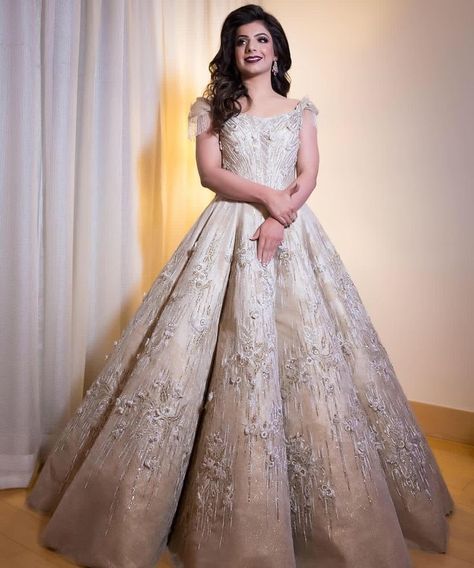 Bridal Gown For Sangeet Function, Ring Ceremony Gown For Bride, Reception Gowns Indian Bridal, Ball Gown Designs, Bridal Dresses Ideas, Brides 2023, Bridal Pic, Individual Poses, Engagement Dress For Groom