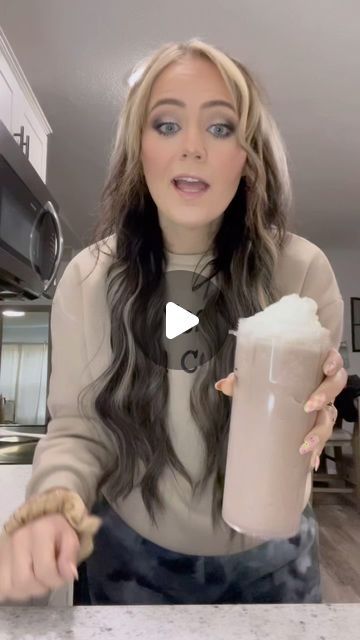 Larissa Krebbs on Instagram: "Nutella Inspired Protein Milkshake #nutella #inspired #protein #highprotein #lowcarb #lowsugar #lowcalorie #snack #meal #highproteinsnack #highproteinmeals #weightloss #wls #wlscommunity #rny #vsg #proteinmilkshake #milkshake #breakfast #fatloss" Fairlife Core Power, High Protein Milkshake, Protein Milkshake Recipe, Core Power Protein Shake, Protein Puddings, Noom Recipes, Protein Shake Recipe, Protein Milkshake, Healthy Protein Shakes